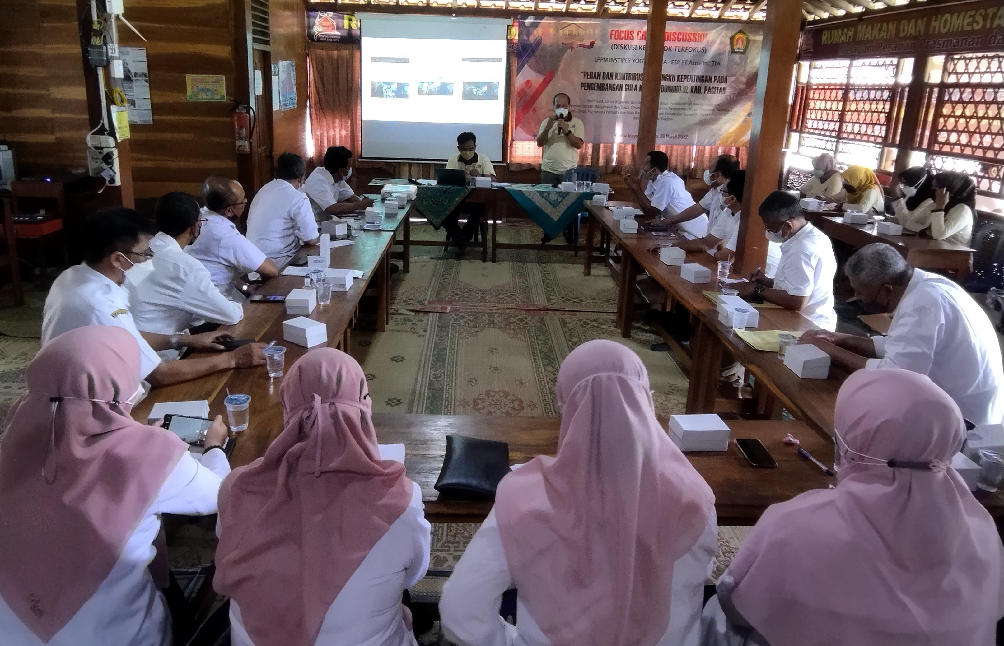 Pemaparan bagi pengrajin gula kelapa