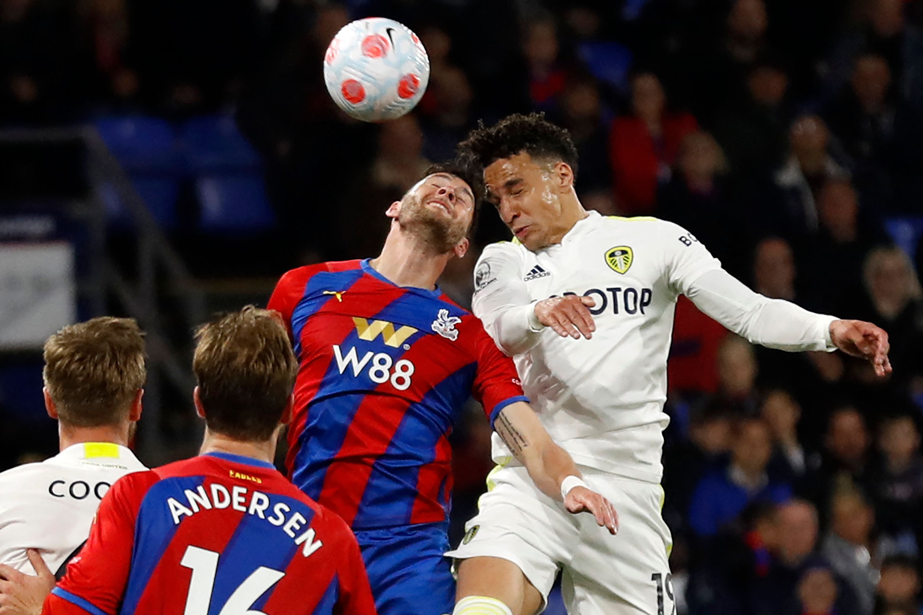 Laga Liga Primer Inggris antara Crystal Palace dan Leeds United.