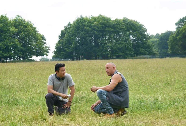 Sutradara Justin Lin (kiri) bersama Vin Diesel saat syuting film Fast and Furious.