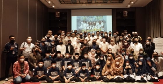 Silaturahmi Ramadan antara jajaran manajemen, karyawan, media  dan anak yatim piatu di  De Paviljoen Bandung