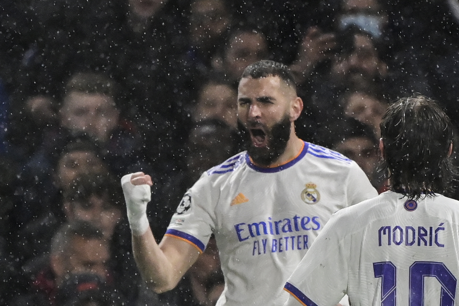 Hattrick Benzema Antar Madrid Tekuk Chelsea di Stamford Bridge