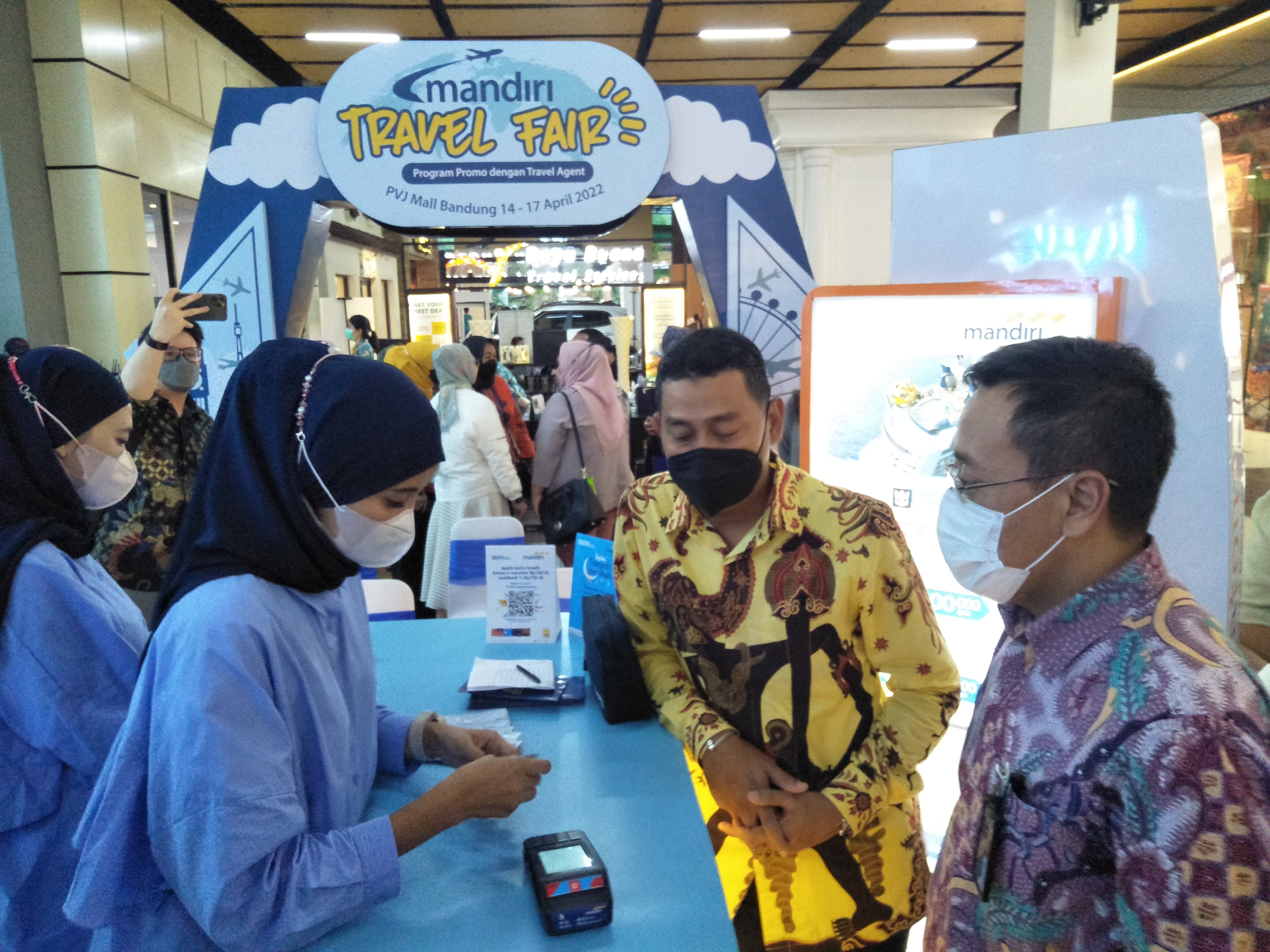 CEO Bank Mandiri wilayah Jawa Barat, Wisnu Trihanggodo, 