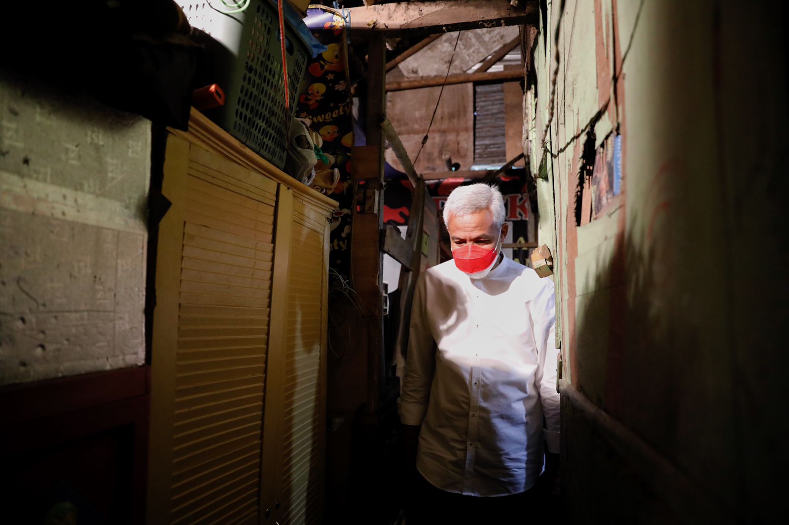 Gubernur Jawa Tengah Ganjar Pranowo, menggenjot bantuan rumah tidak layak huni (RTLH) bagi warga kurang mampu