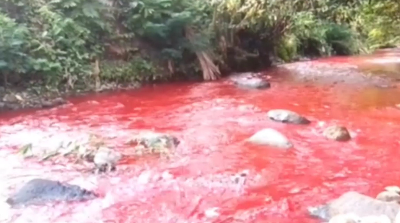 Heboh, Sungai Cimeta Padalarang Berwarna Merah Sepanjang 5 Km