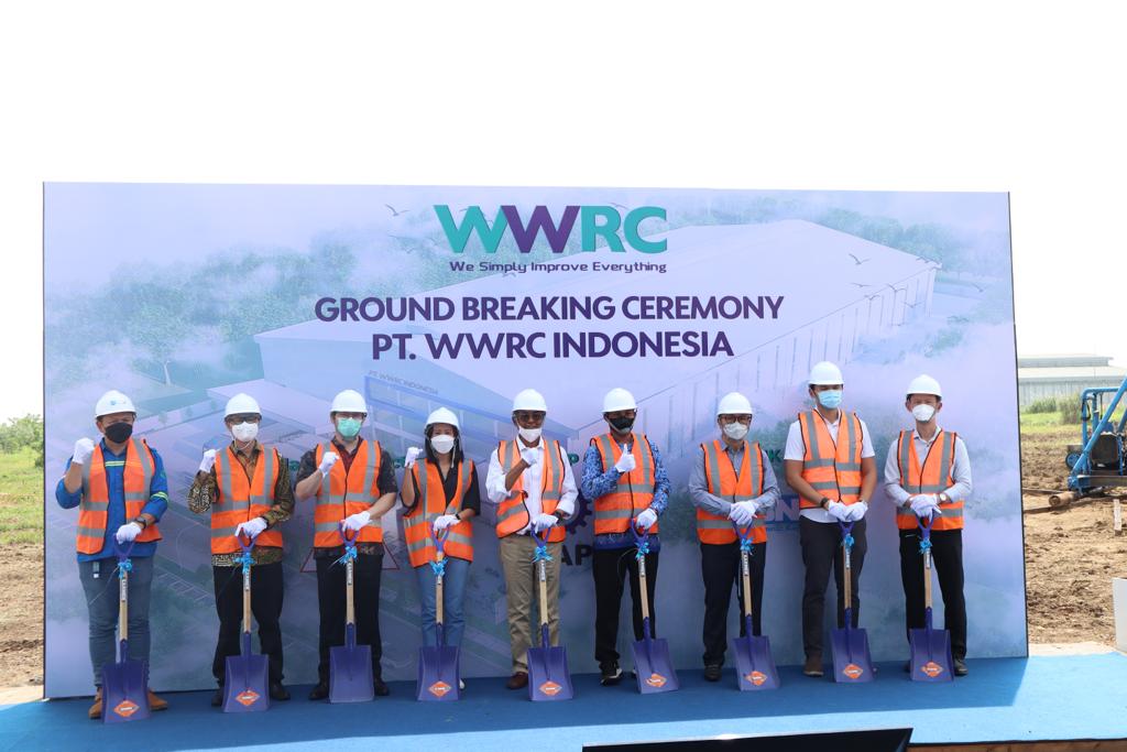 Peletakan batu pertama pembangunan kawasan pergudangan PT WWRC Indonesia (WWRC), Jumat (20/5). 