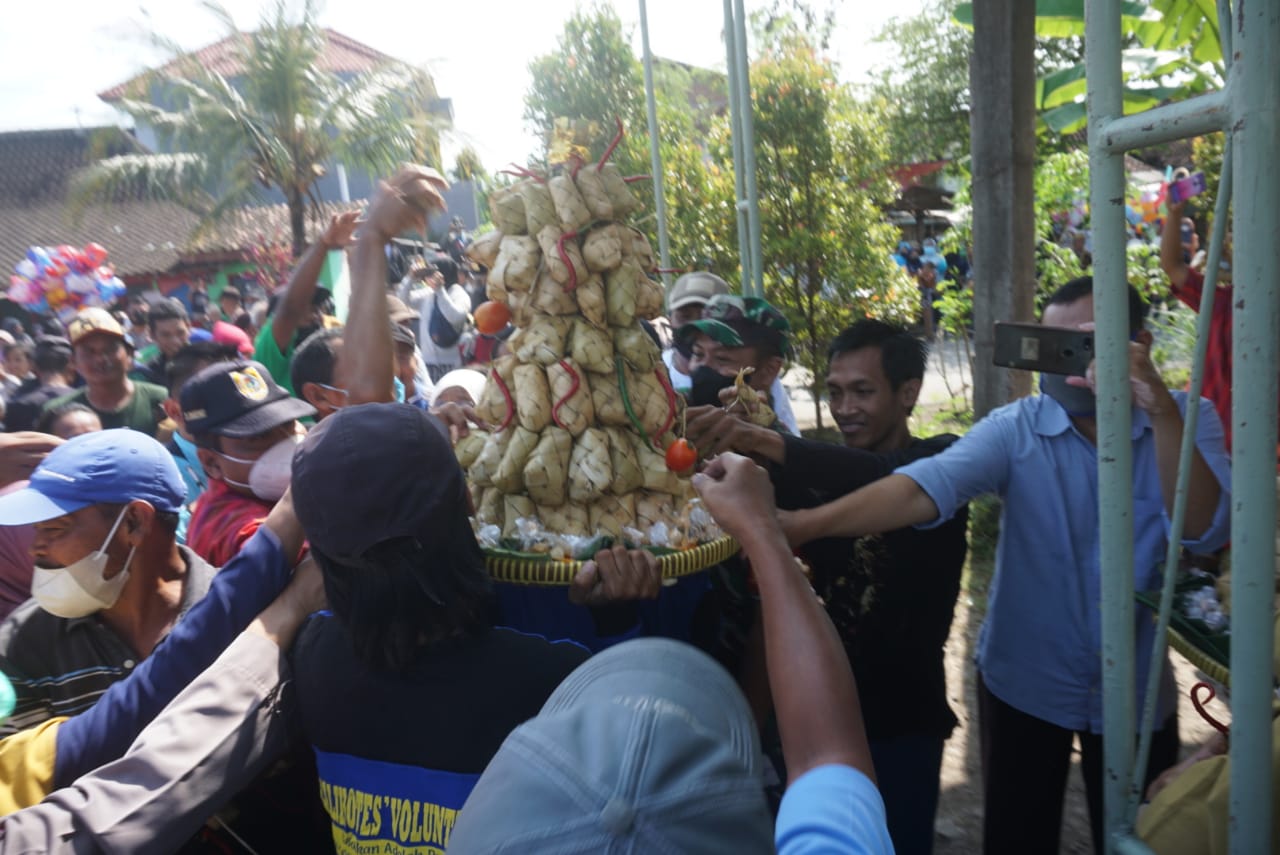 Kenduri ketupat syawal di Alun-alun Jimbung