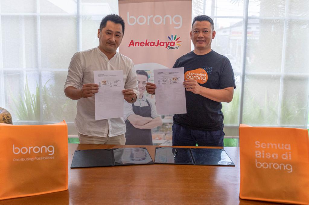 PT Borong Indonesia MoU dengan mitra distributor PT Aneka Jaya dan beberapa warung tradisional di wilayah Semarang, Jawa Tengah, Jumat (20/5