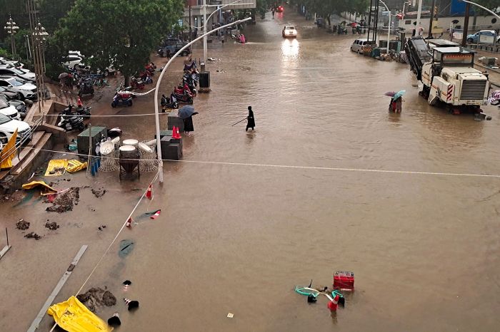 Banjir yang terjadi di Zhengzhou, Provinsi Henan, Tiongkok, pada Juli 2021
