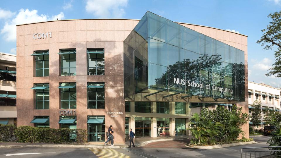 Gedung National University of Singapore School of Computing (NUS Computing) di Singapura.