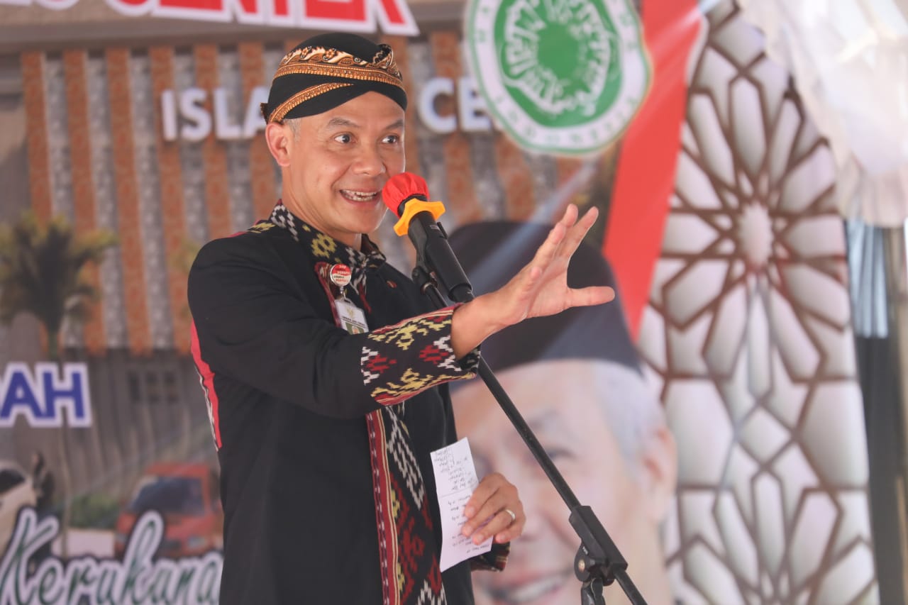 Gubernur Jawa Tengah Ganjar Pranowo mengatakan Gedung Islamic Center atau Kantor MUI Jepara dapat dimanfaatkan sebagai ruang publik.