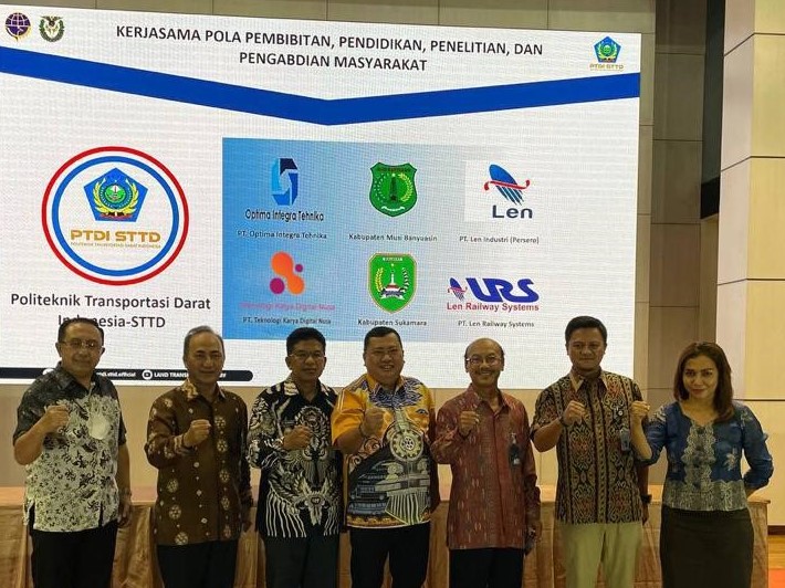 TKDN merupakan anggota ITS Indonesia (Intelligent Transport System) yang memiliki visi untuk pengembangan mobilitas cerdas digital.