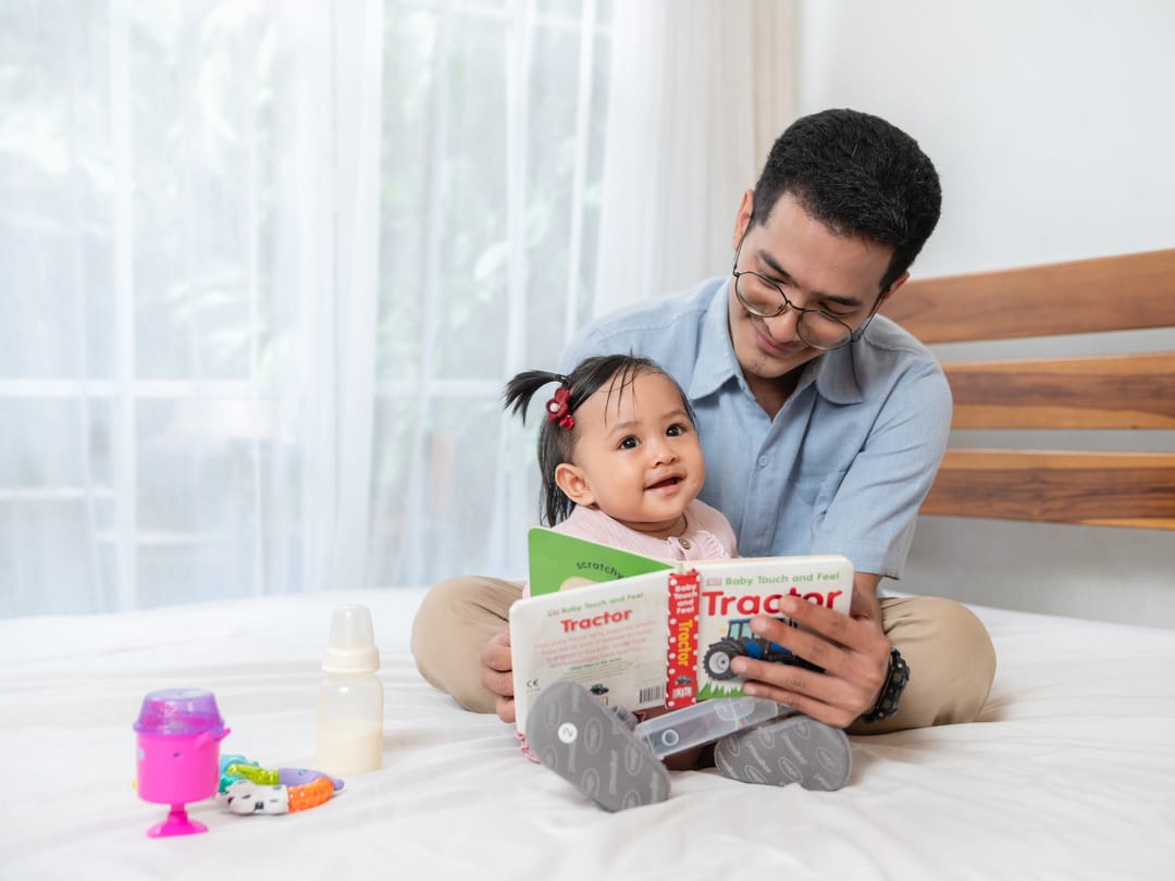 Mengapa Membaca Buku dan Bercerita Penting bagi Anak Balita Anda?
