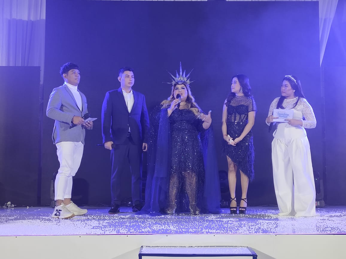 Acara peluncuran produk baru  Glam Shine Cosmetics .