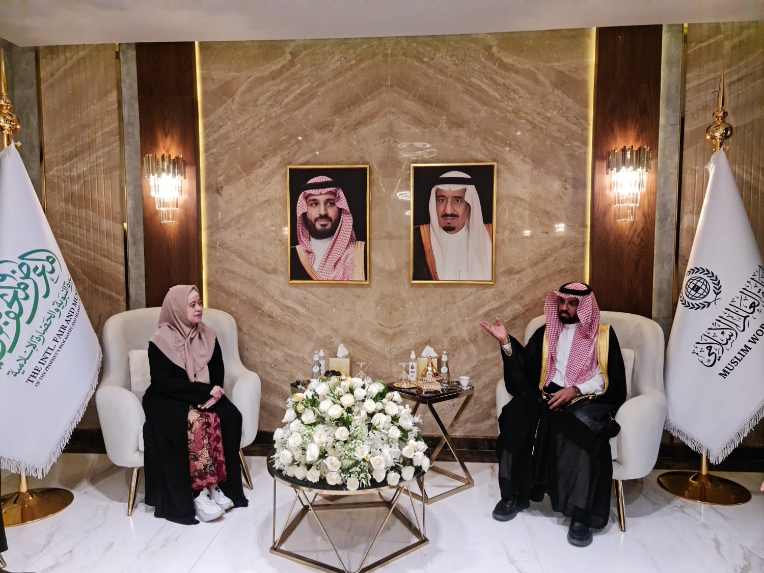 Ketua DPR Puan Maharani berbincang bersama Syaikh Yahya Atiyah Al-Kinany.