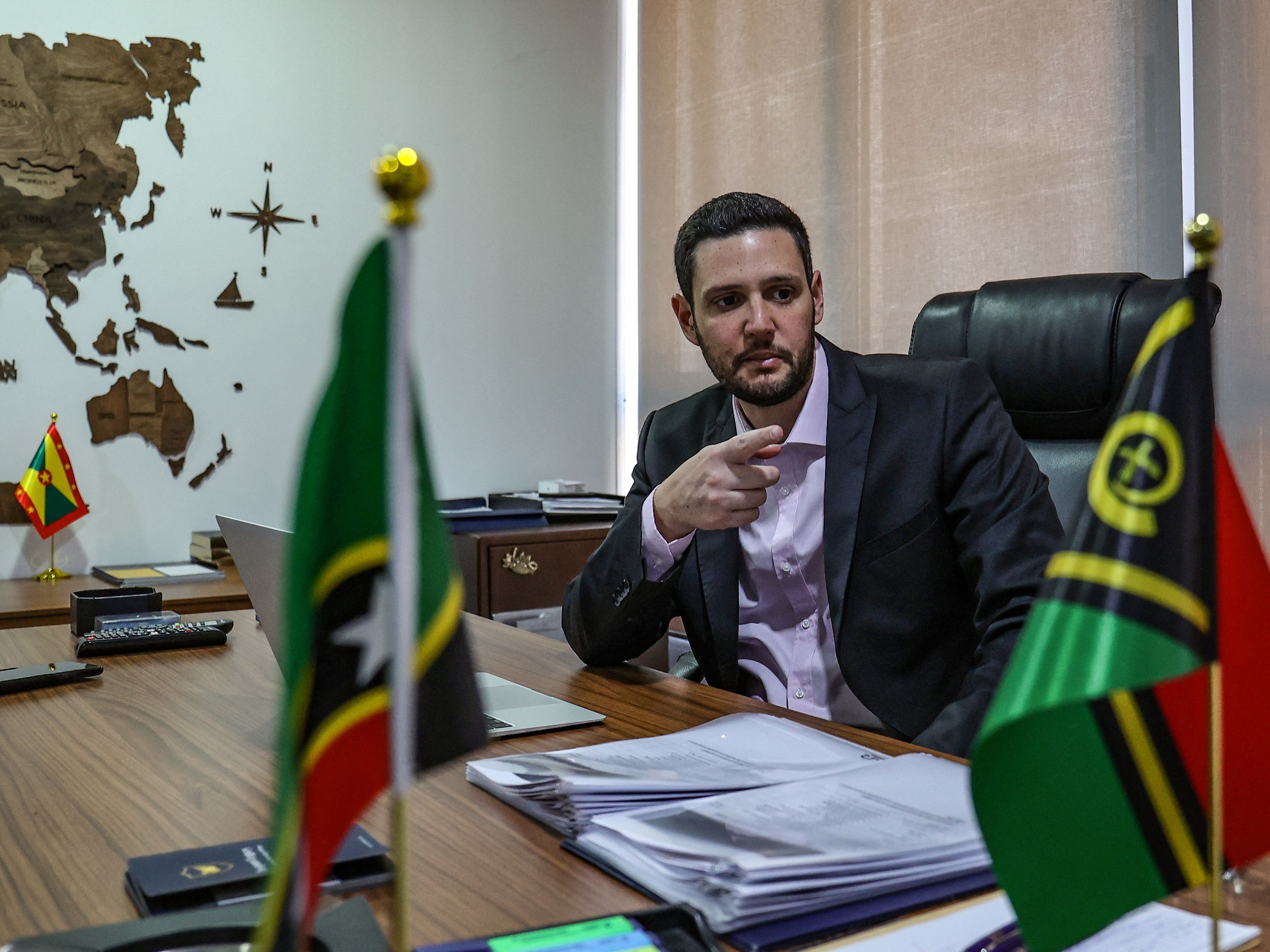 Jose Charo, kepala kantor perwakilan di Beirut dari perusahaan Passport Legacy yang berbasis di Swiss.