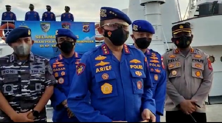 Kabaharkam Polri Komjen Arief Sulistyo. 