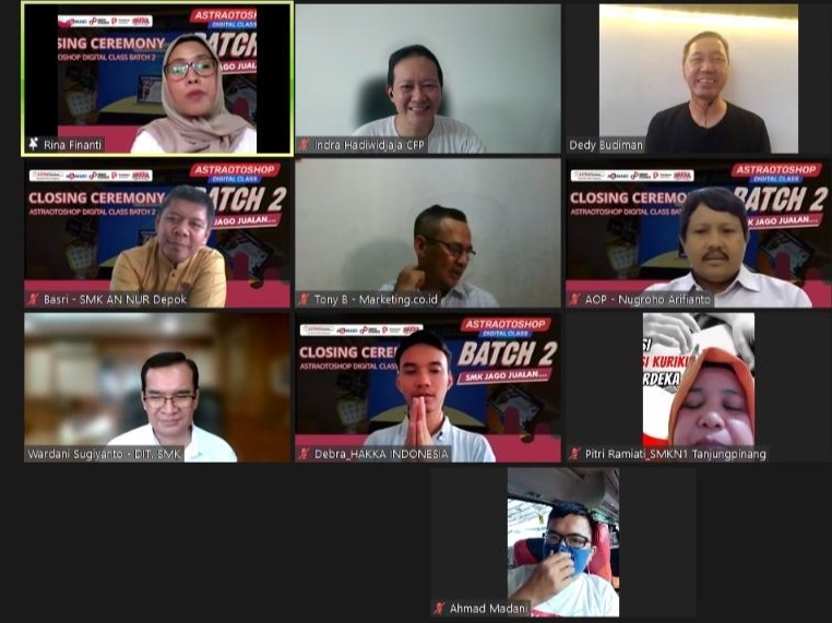 Peserta (siswa dan guru) dilibatkan pada berbagai proyek yang diharus diselesaikan selama dua bulan mulai dari Maret-April 2022.