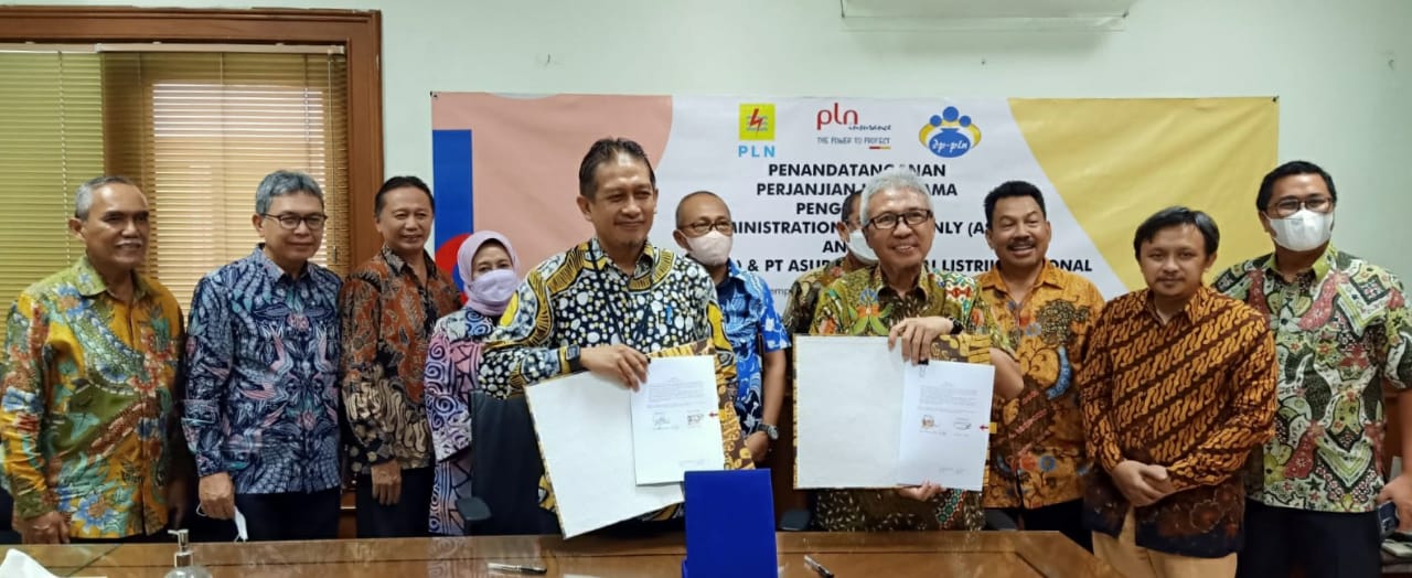 Penandatanganan kerja sama Administration Service Only PLN Insurance dengan PT PLN