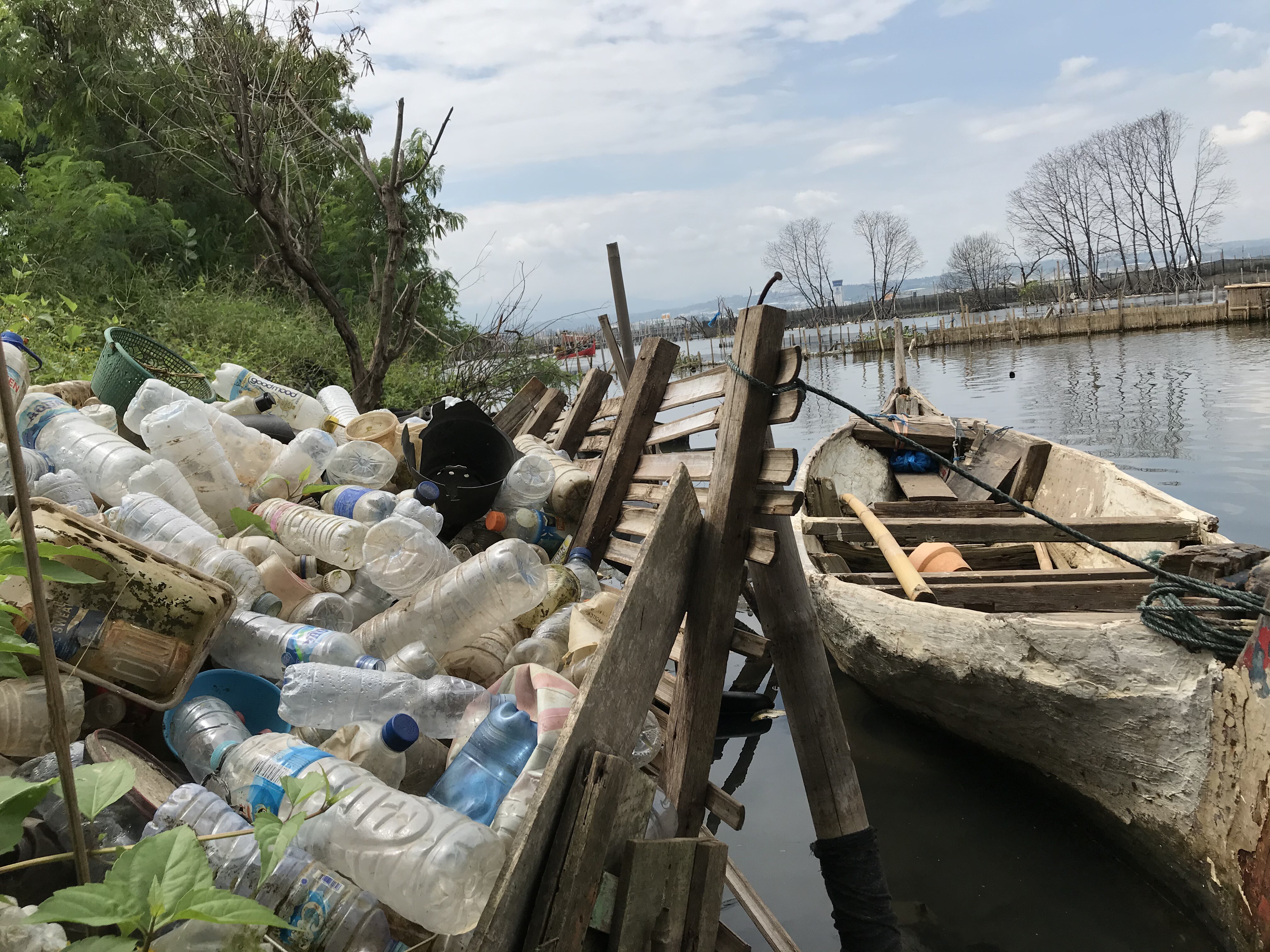 Perusahaan Dow bekerja sama dengan Yayasan Bina Karta Lestari (Bintari) dalam pengelolaan sampah di Kota Semarang. 
