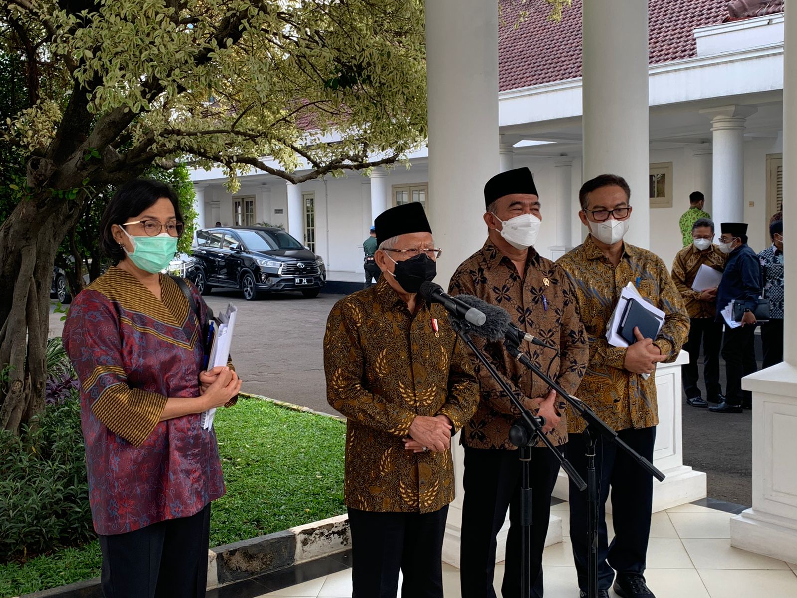 Wapres ma'ruif Amin  memberikan keterangan terkait target penurunan prevalensi stunting