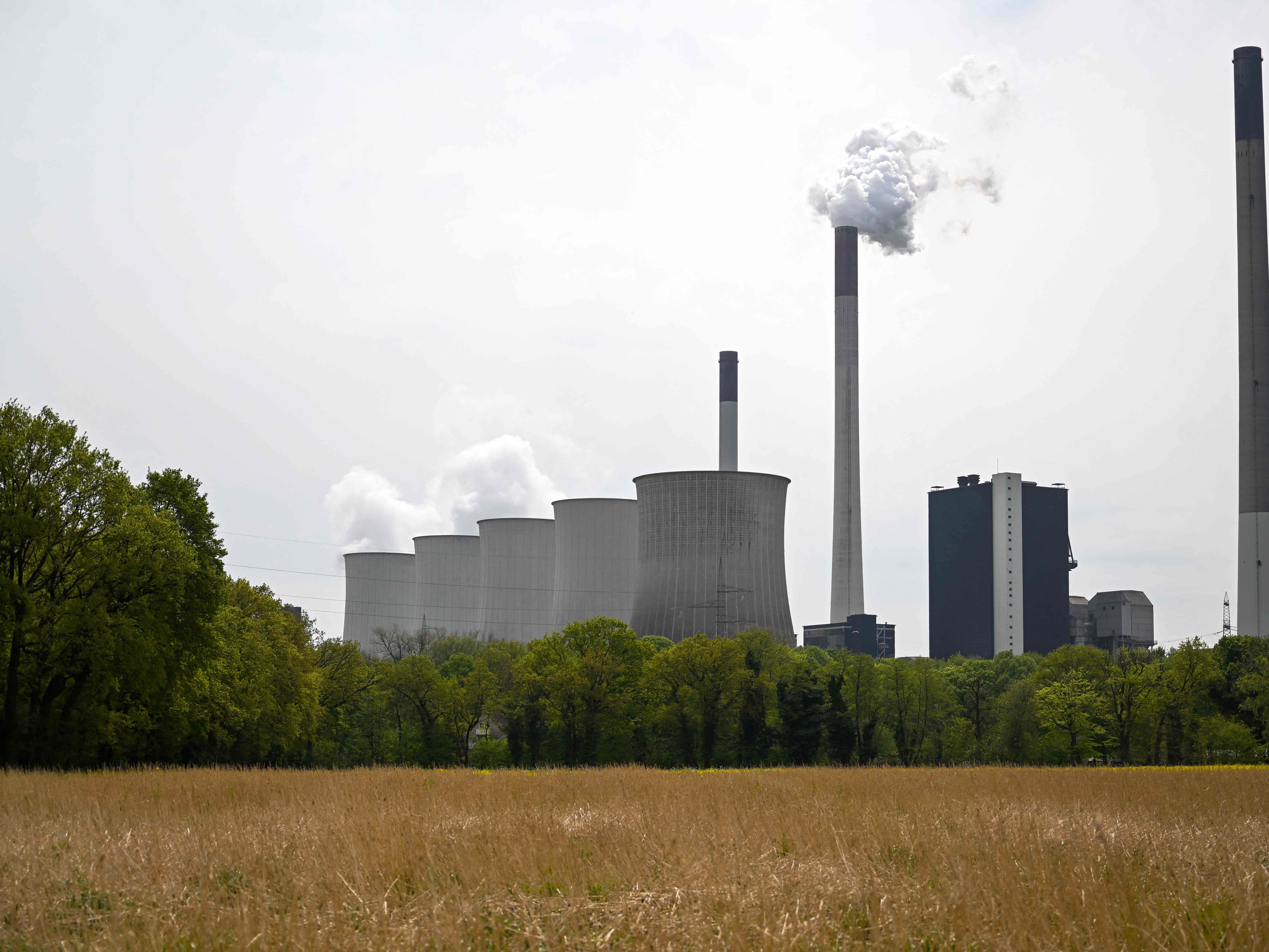 Pembangkit listrik tenaga batu bara Scholven yang dioperasikan oleh kelompok energi Jerman Uniper di Gelsenkirchen.
