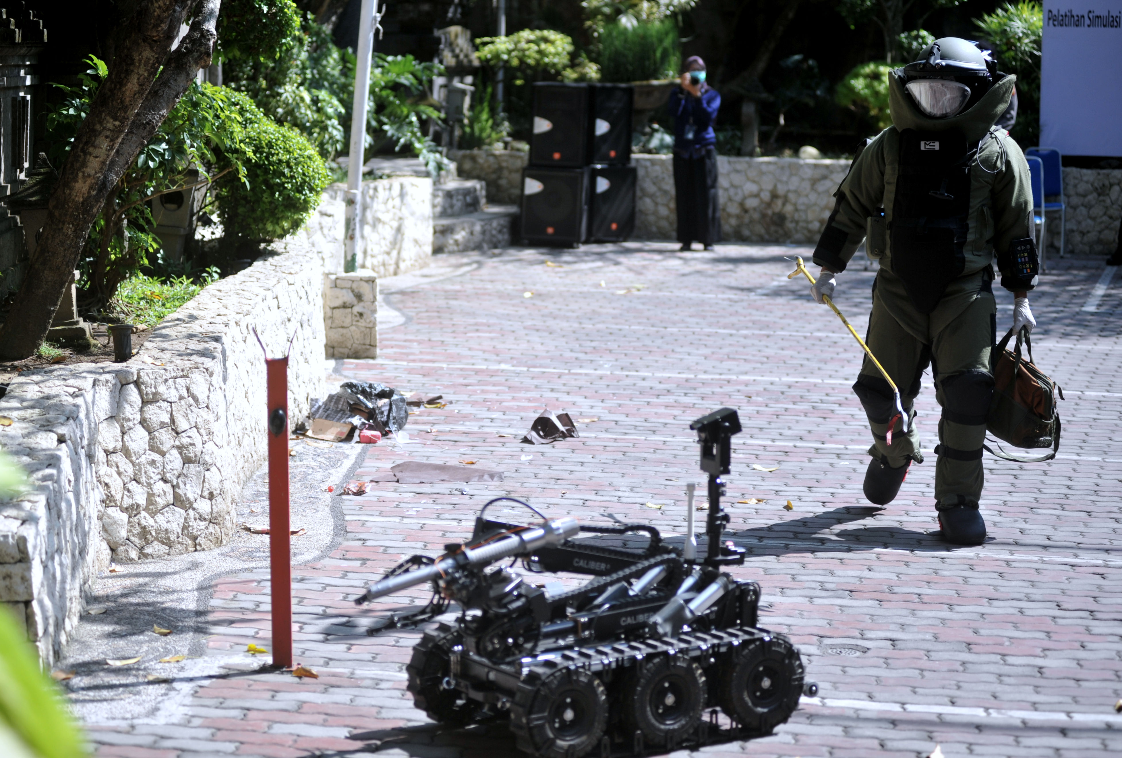 Ilustrasi: penanganan bom