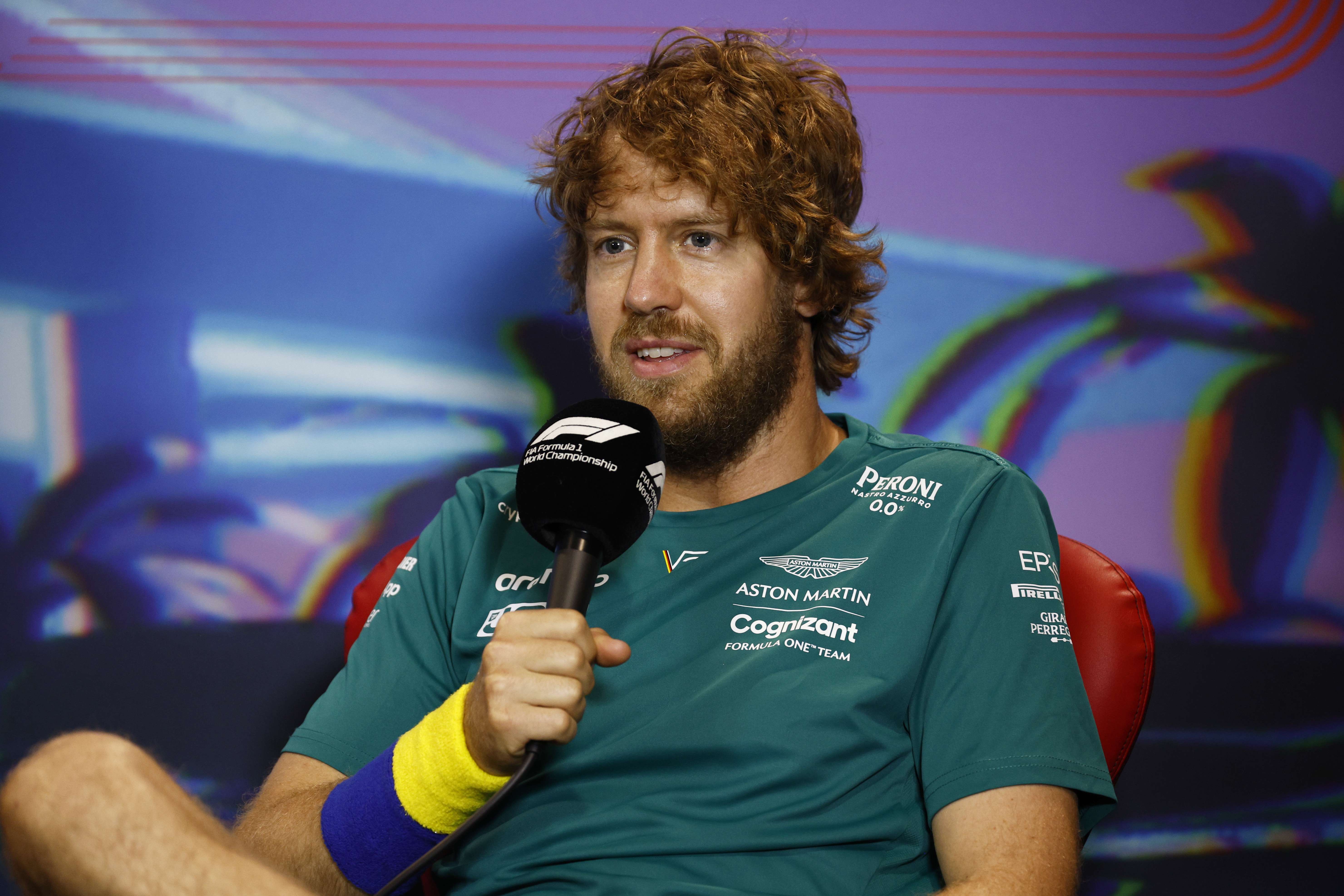 Pembalap tim Formula 1 Aston Martin Sebastian Vettel