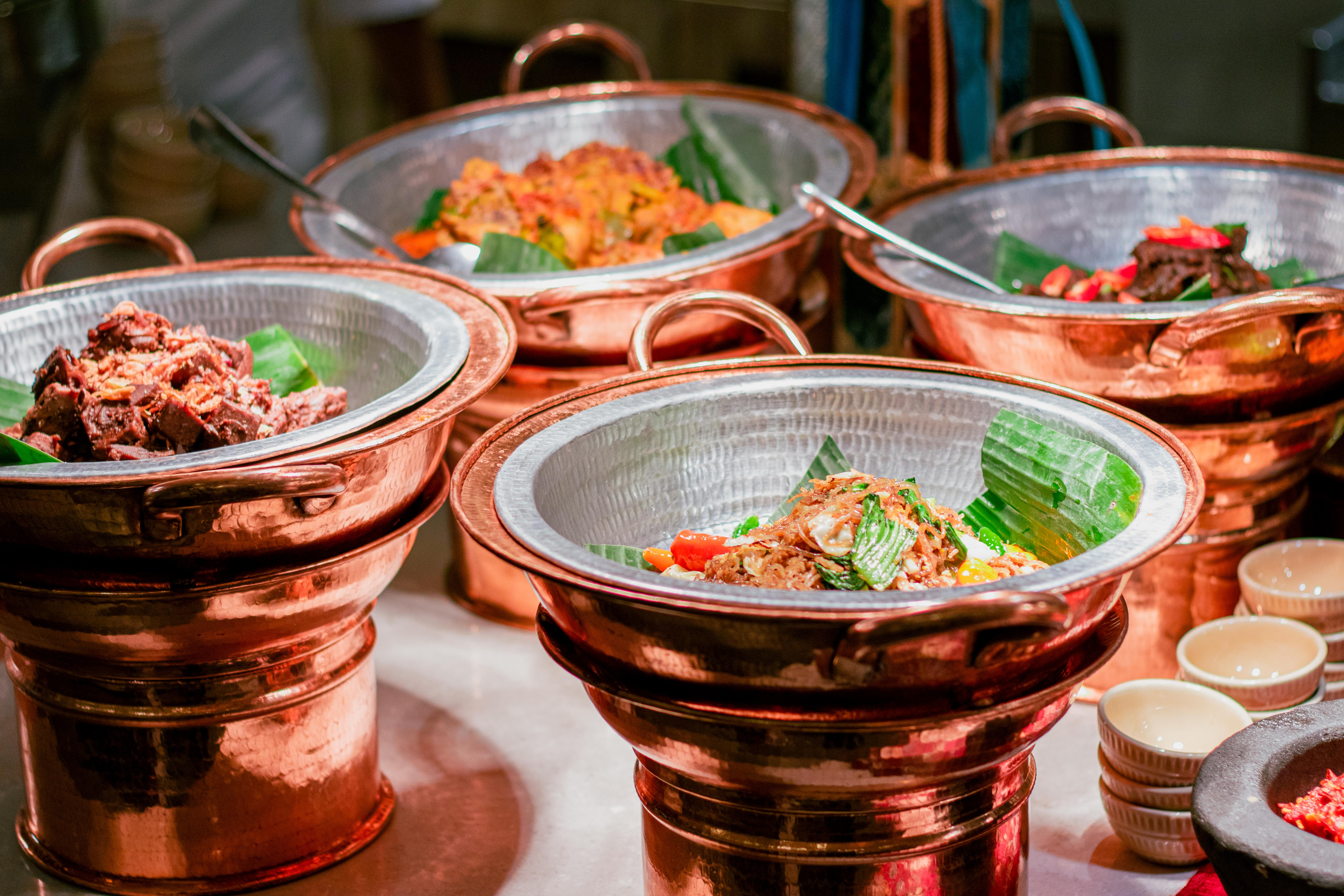 Sajian prasmanan Lebaran di Grand Café tersedia untuk makan siang dan makan malam mulai dari tanggal 2 hingga 8 Mei 2022.