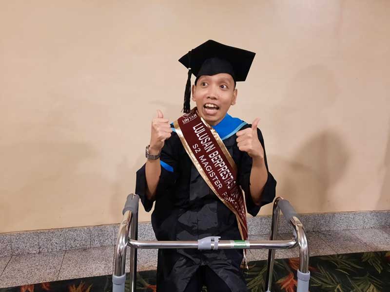 Mahasiswa Penyandang Disabilitas Ini Dinobatkan Jadi Wisudawan Berprestasi Untar 