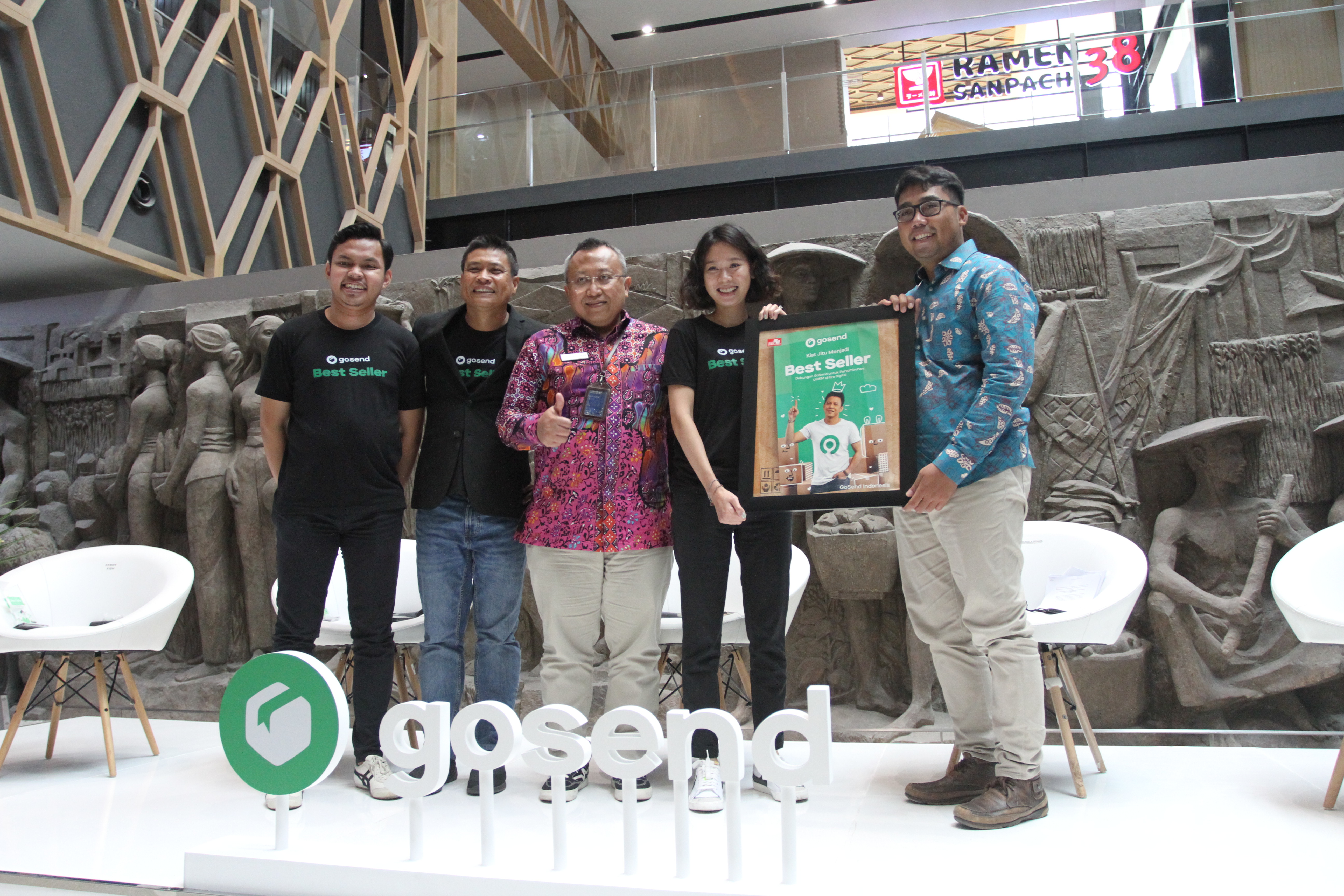 GoSend merilis buku Kiat Jitu Menjadi Best Seller: Dukungan GoSend untuk Pertumbuhan UMKM di Era Digital.