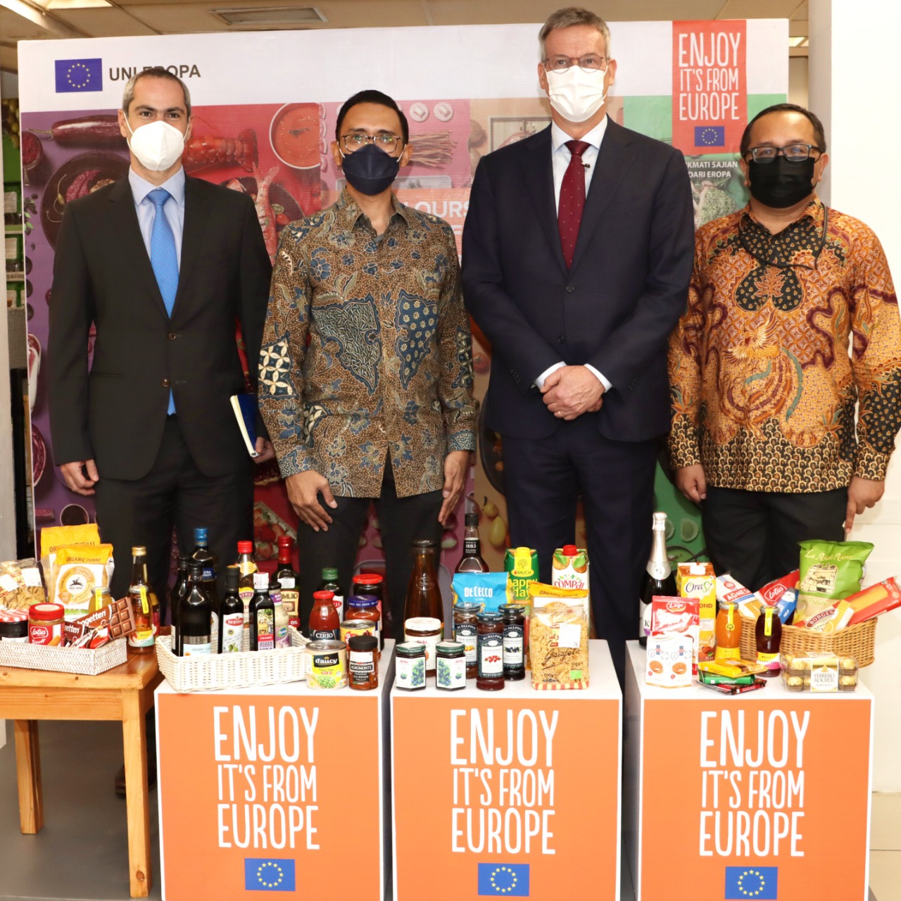 Vincent Piket, Duta Besar Uni Eropa untuk Indonesia dan Brunei bersama para petinggi Hero Group