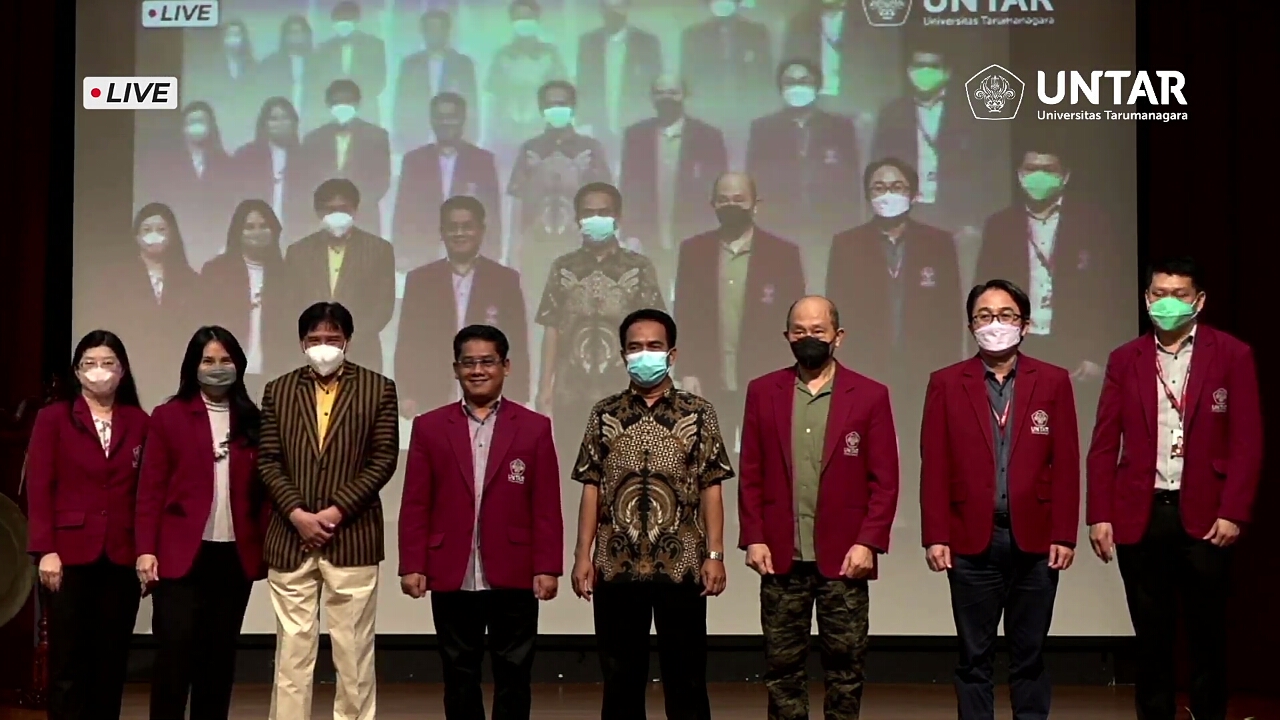 Seizing Opportunities in The Multiverse Era, Entrepreneur Week ke-18 Untar