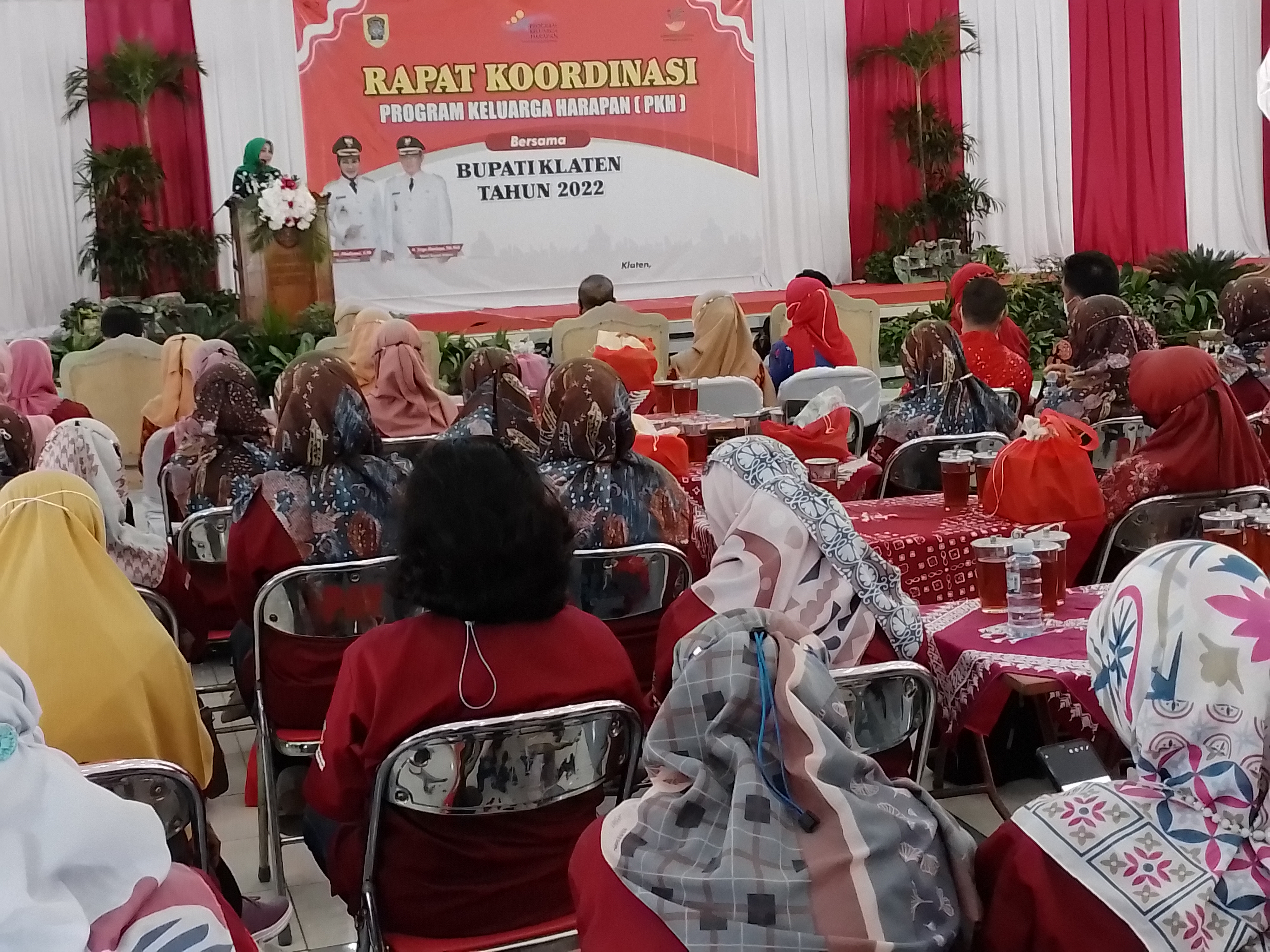 Rapat  Koordinasi Program Keluarga Harapan (PKH) di Gedung Sunan Pandanaran Klaten