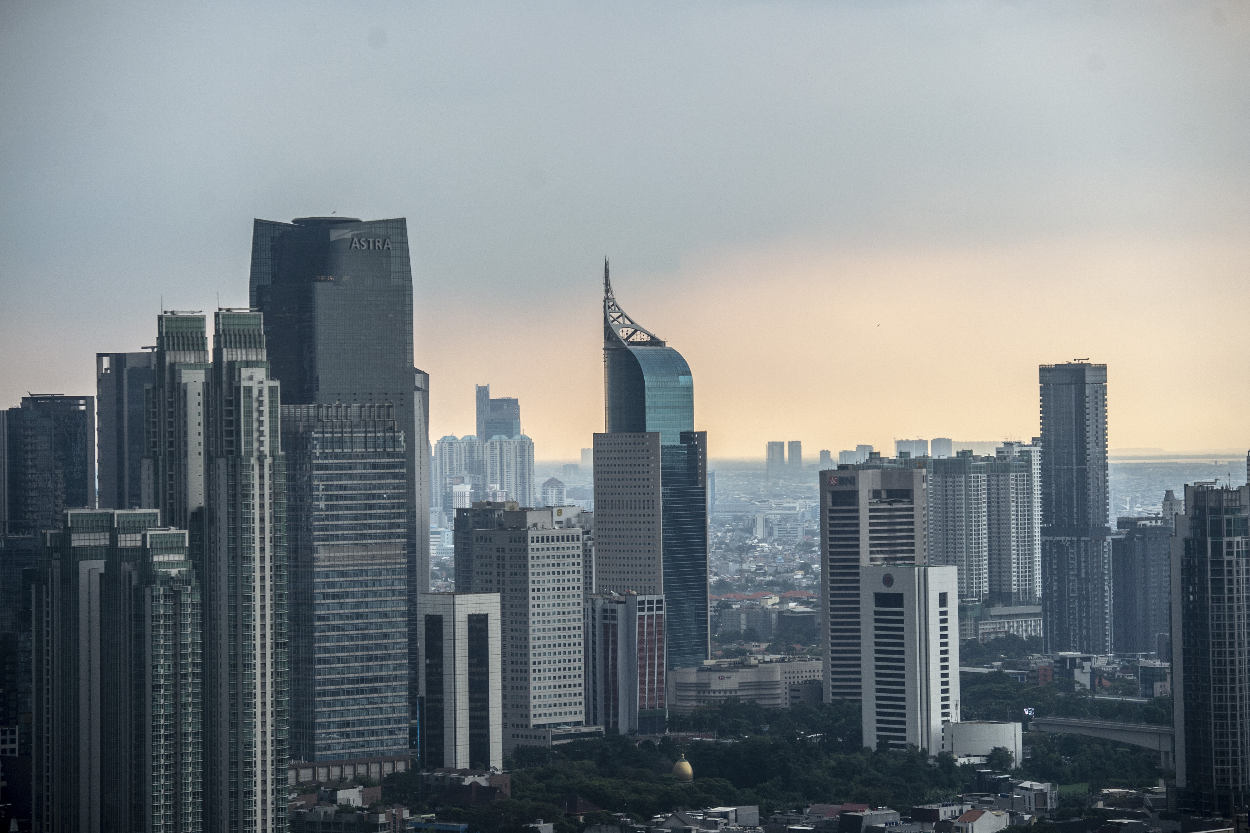 Suasana gedung bertingkat di Jakarta