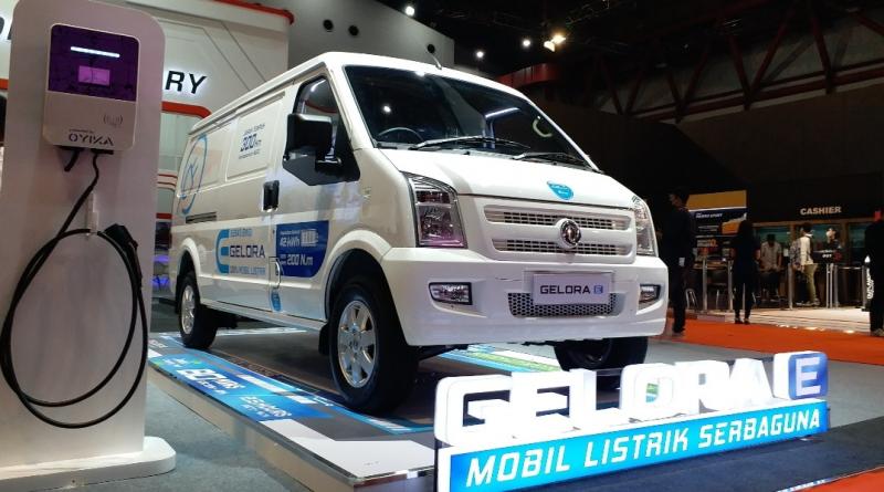 Kendaraan komersial DFSK Gelora E 100% ditenagai listrik sehingga ramah lingkungan.