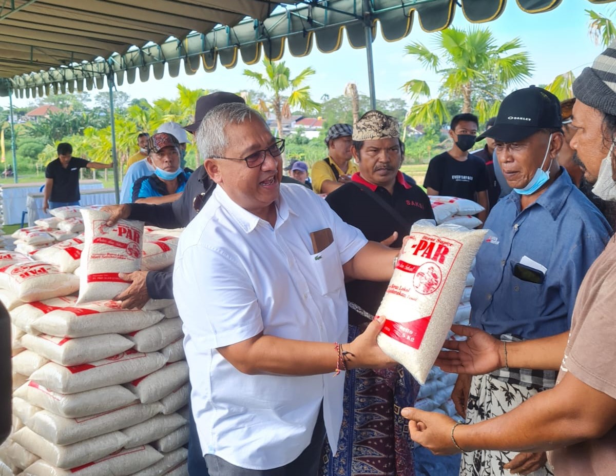  Beras C-Par produksi petani di Kabupaten Badung, Bali.