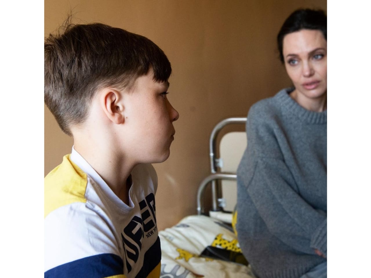 Angelina Jolie Kunjungi Ukraina