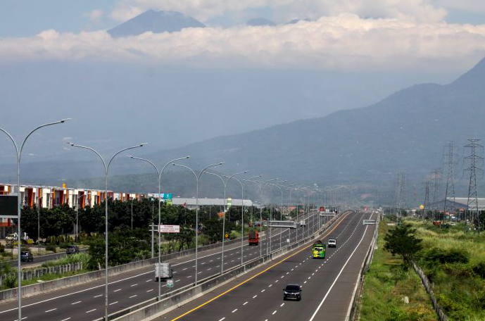 Jalan Tol Sidoarjo-Porong, Jawa Timur.
