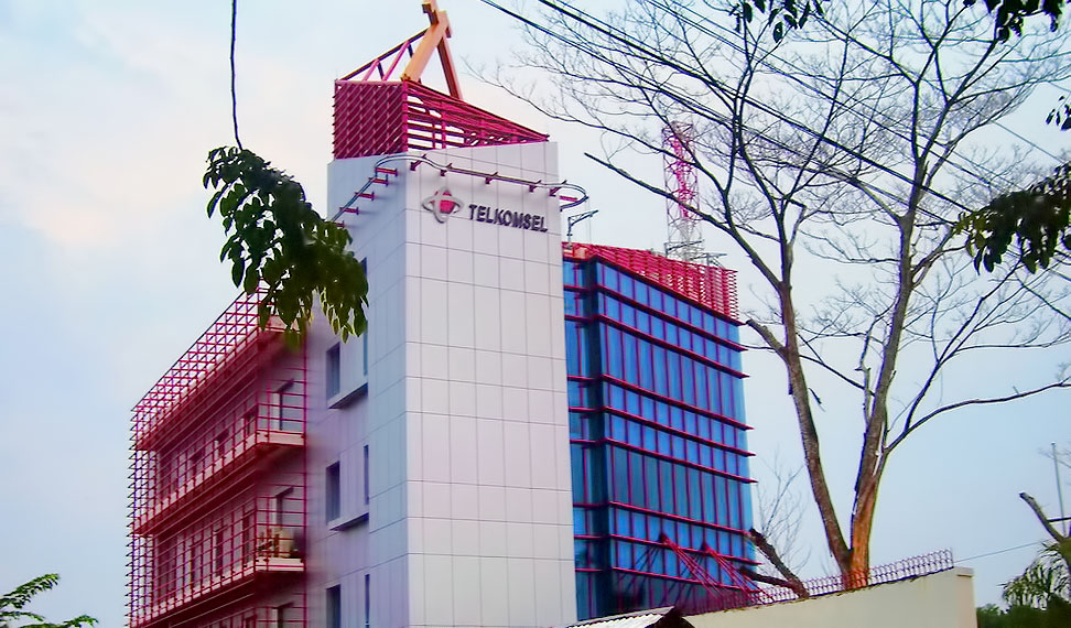 Kantor Pusat Telkomsel di Jendral Gatot Subroto, Jakarta. 