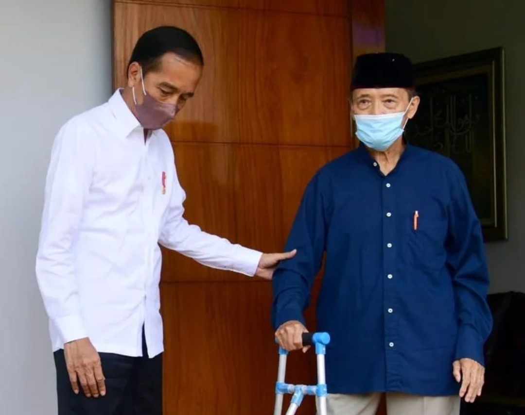 Presiden Jokowi saat menjenguk Buya Syafii dua bulan lalu di Yogyakarta.