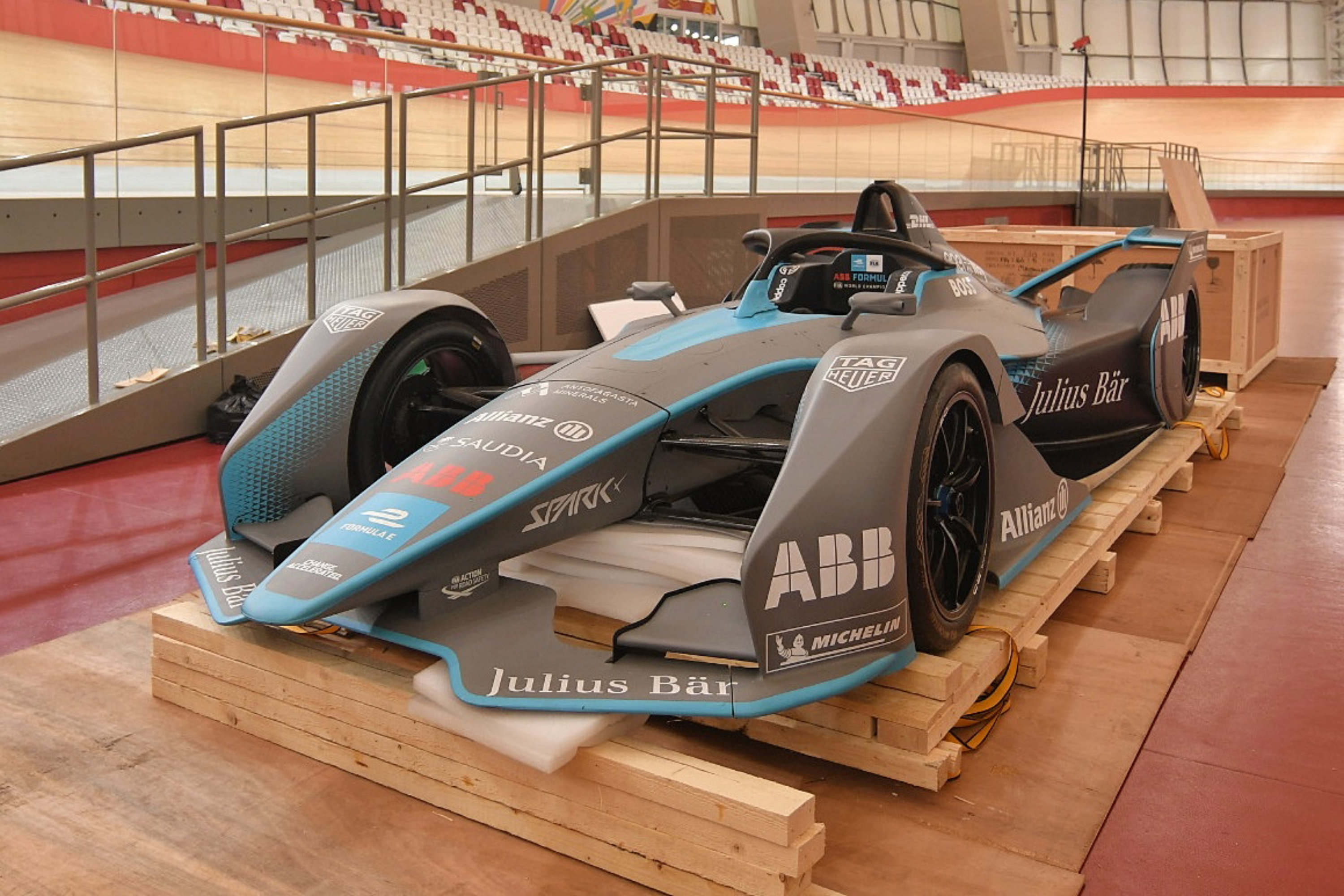 Mobil Formula e di Jakarta International Velodrome
