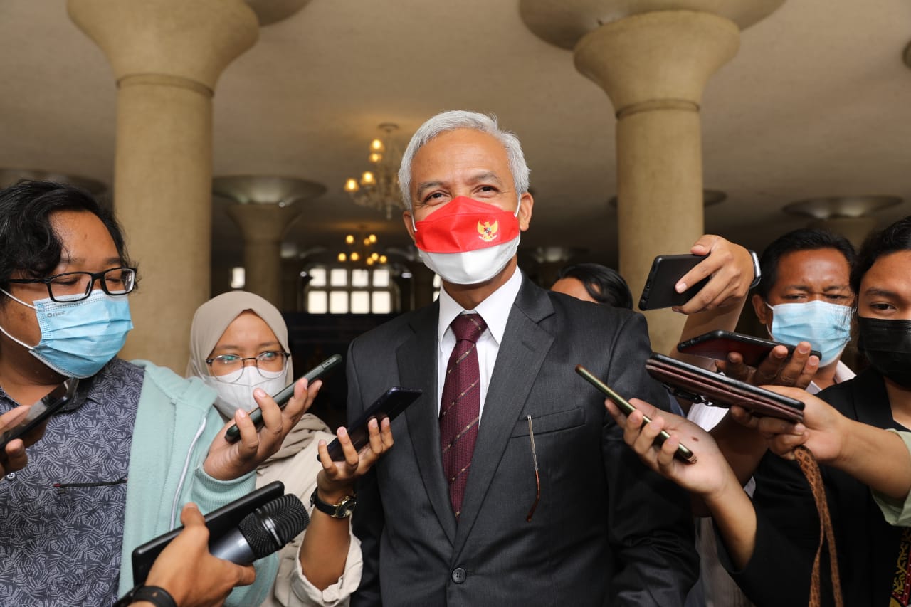 Gubernur Jateng Ganjar Pranowo menyampaikan duka mendalam atas meninggalnya Buya Syafii Maarif.