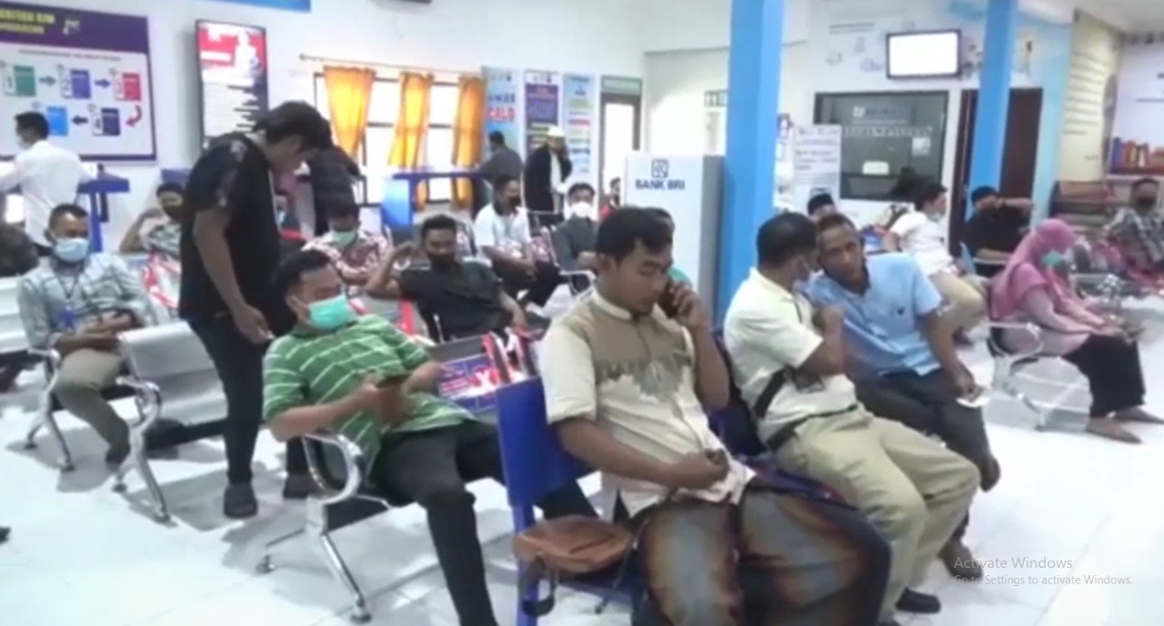 Jumlah Pemohon SIM Membludak di Hari Terakhir Masa Relaksasi 