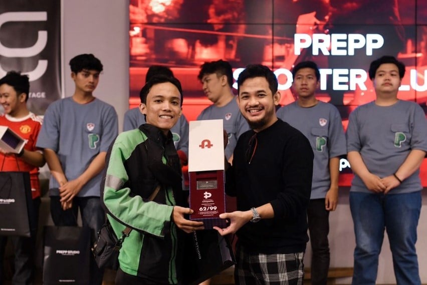 Preppstudio mengegelar acara Take Over Jakarta dengan melibatkan anggota scooter club.