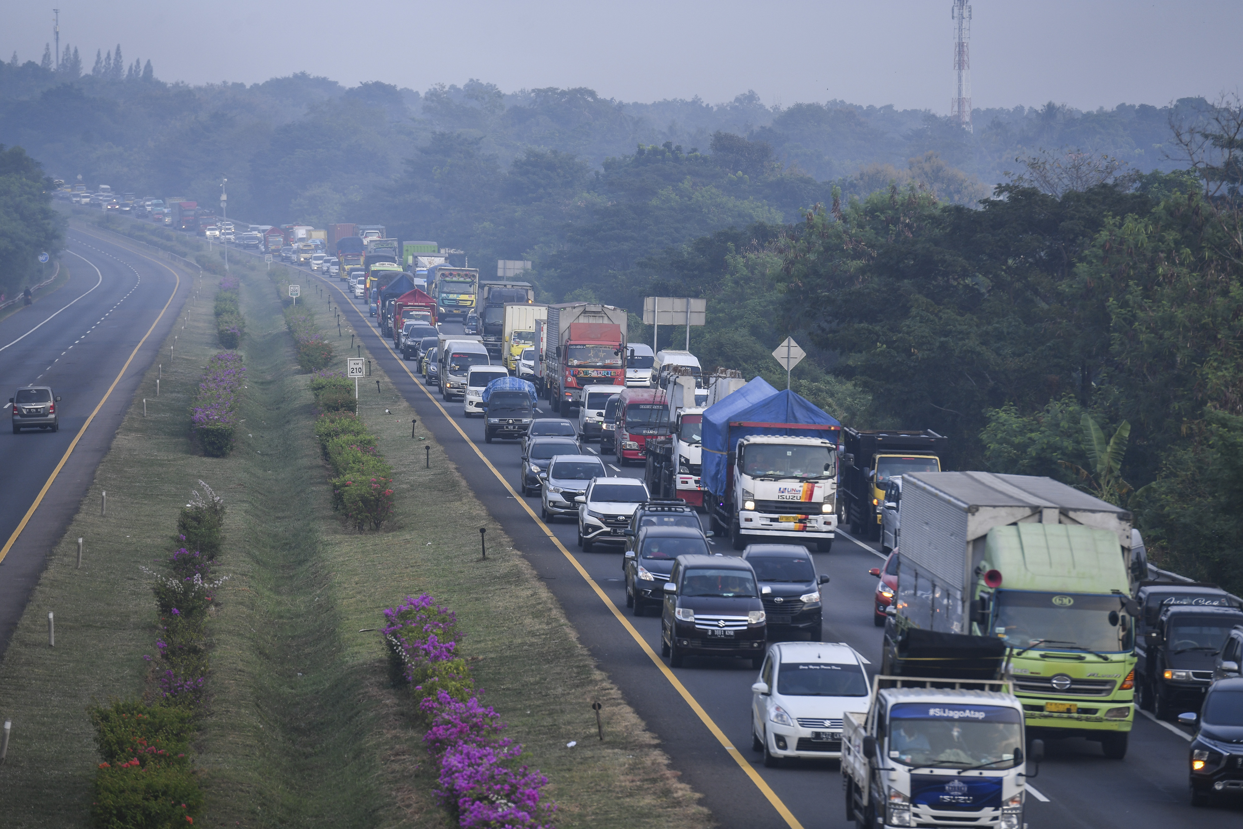 Suasana arus balik di ruas tol Kanci-Pejagan
