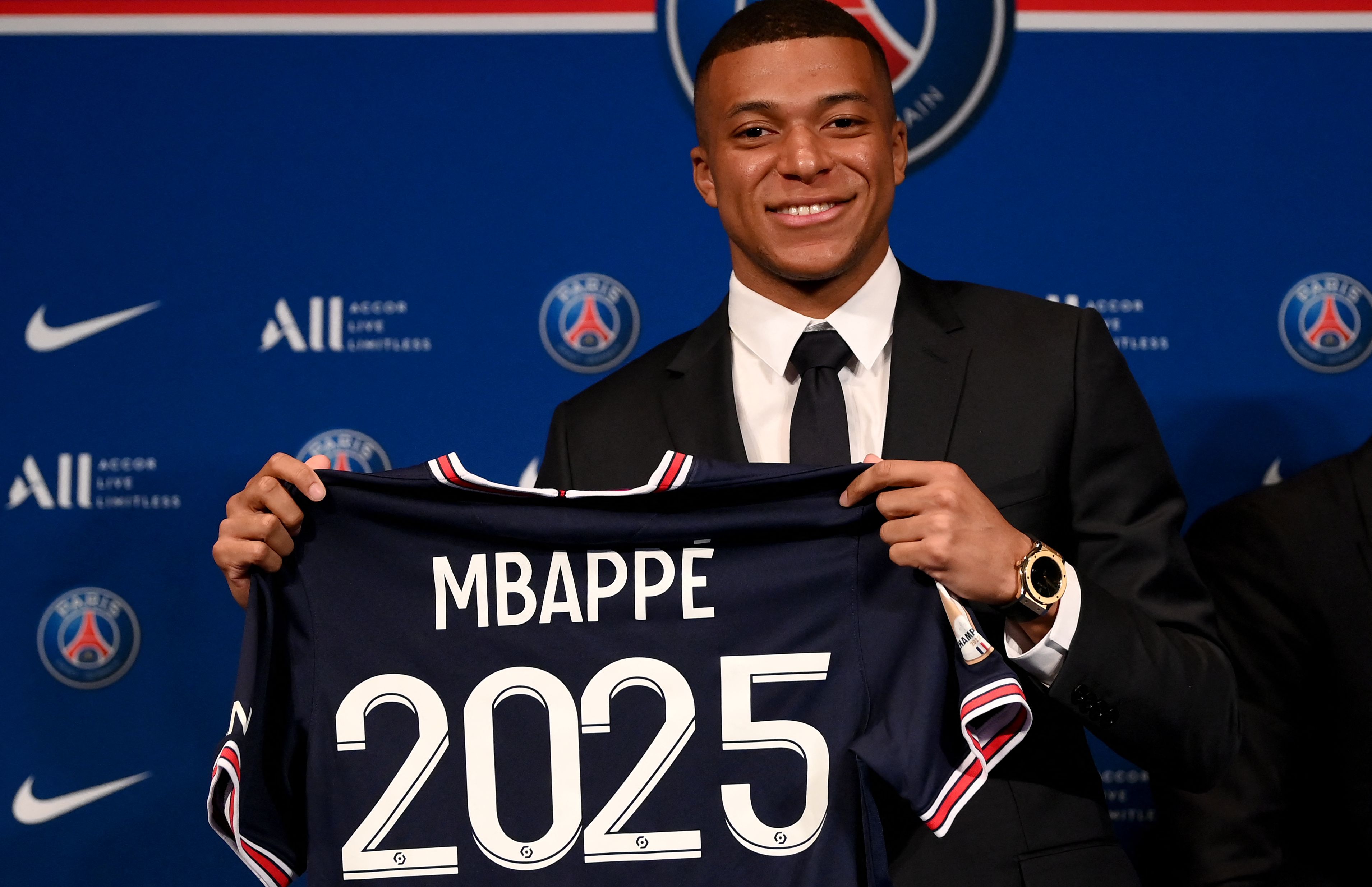 Mbappe: Presiden Prancis Ingin Saya Bertahan Di PSG