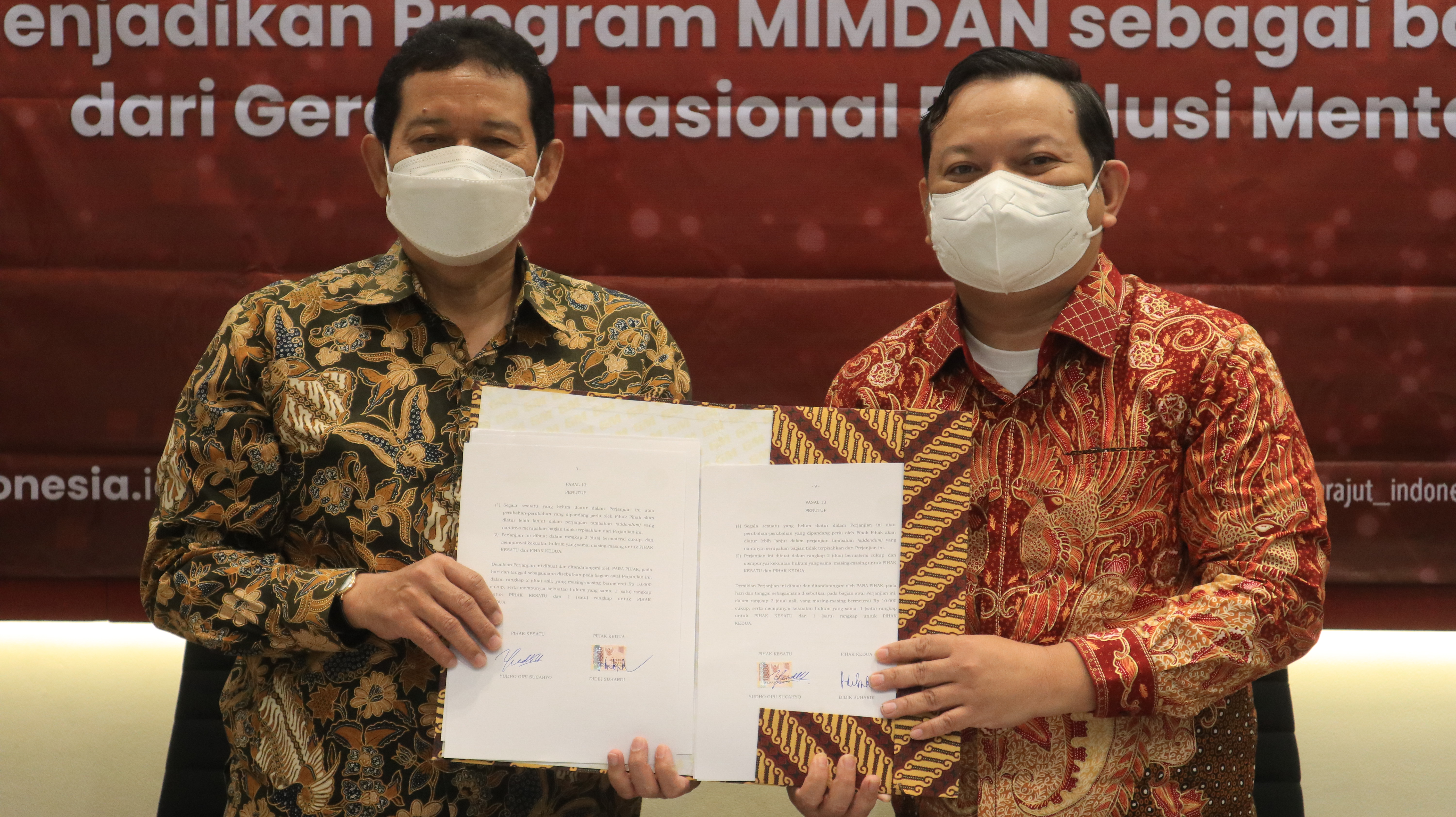 Penandatanganan Perjanjian Kerja Sama (PKS) terhadap kolaborasi Gerakan Nasional Revolusi Mental dengan MIMDAN & Indonesia Bangga.