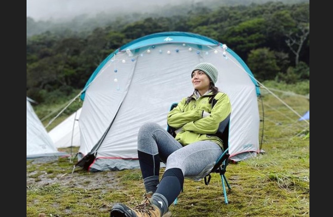 Selebritas Angela Gilsha Panari