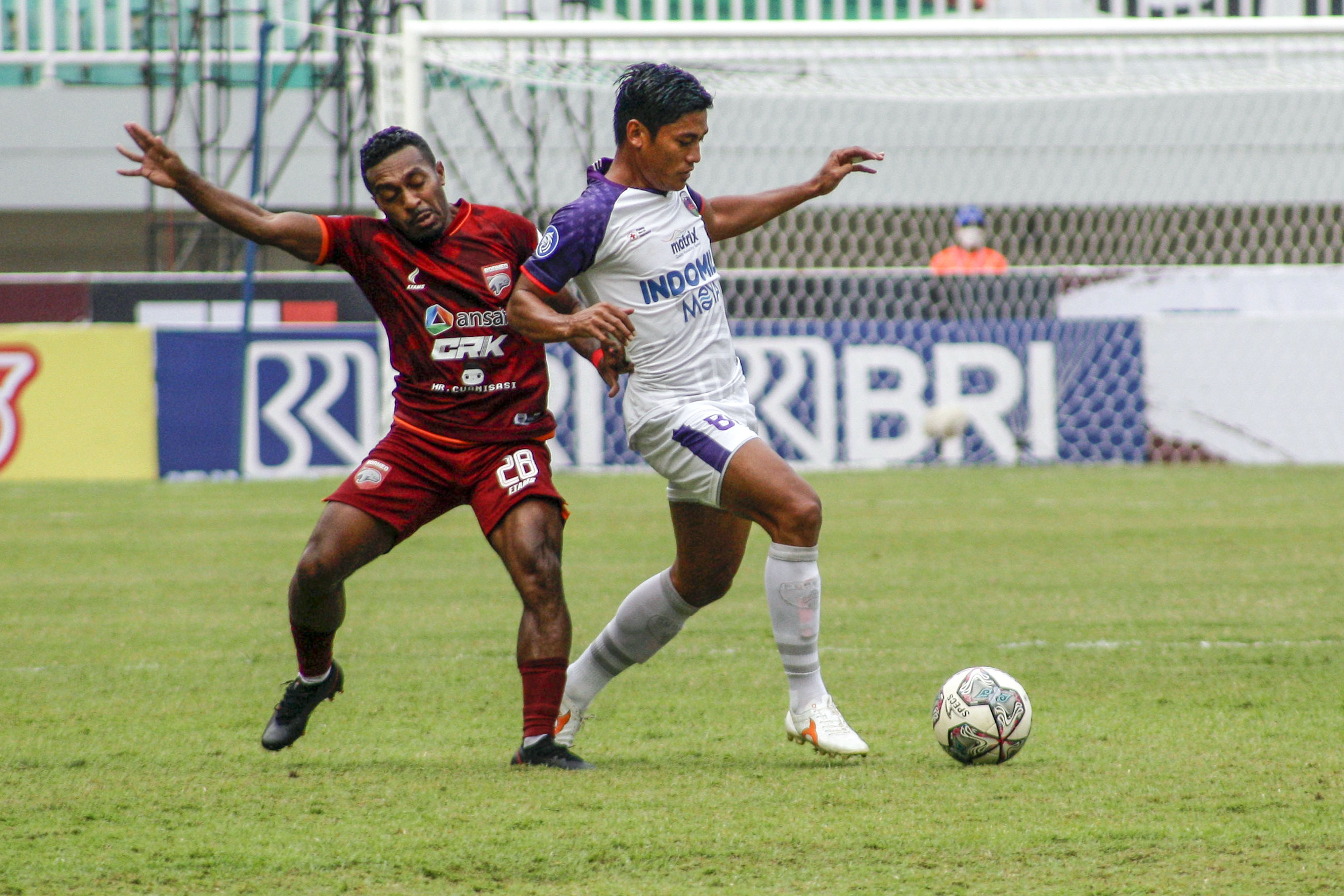 Gelandang Taufiq Febriyanto kala masih berseragam Persita.