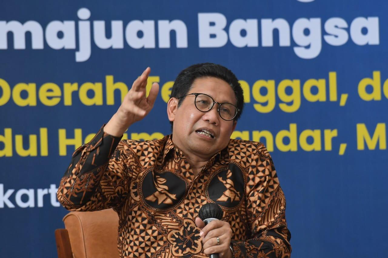 Mendes PDTT menjadi Abdul Halim Iskandar. narasumber dalam Ministerial Lecture di Balai Senat Universitas Gadjah Mada (UGM), Kamis (19/5).